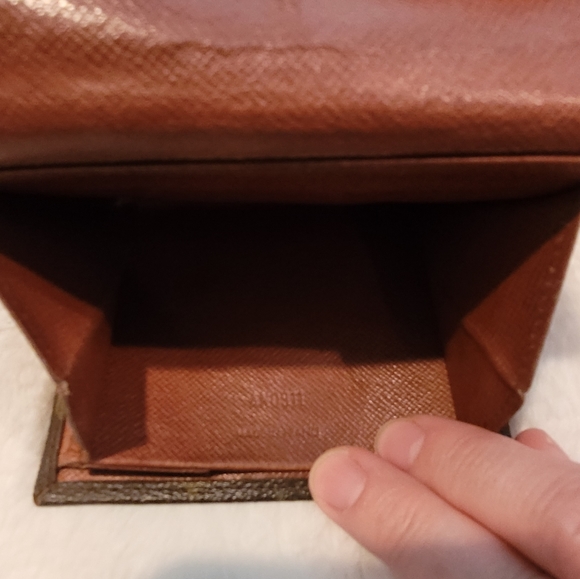 Authentic Louis Vuitton Small Monogram Wallet - Picture 10 of 11